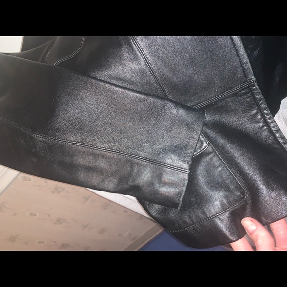 Women’s black leather jacket - Picture 2 of 13